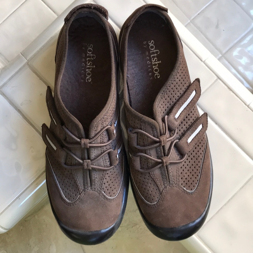 Softshoe by Medicus slip-on rugged shoe
